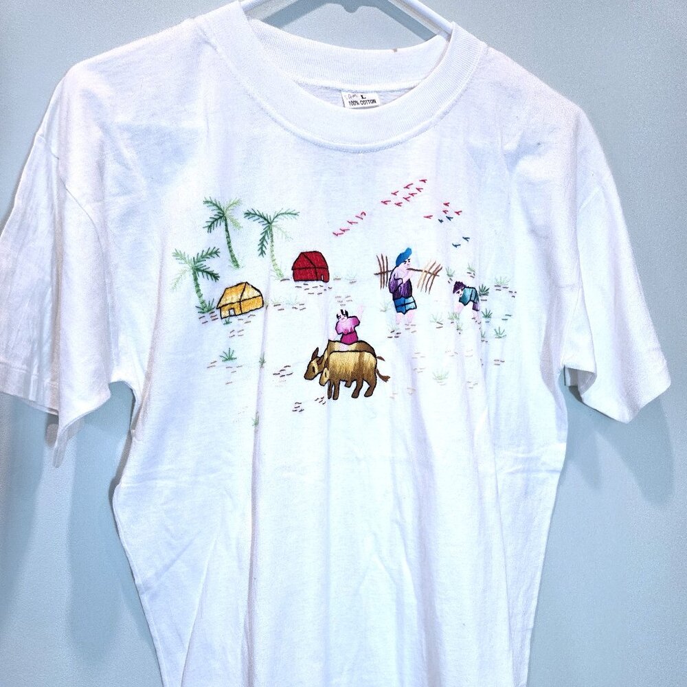 NWOT Vintage Hand Embroidered Tshirt